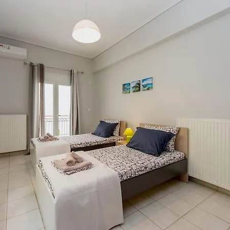 Thano's Stylish Flat Just 150m To The * Farai