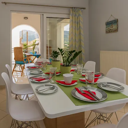 Thano's Stylish Flat Just 150m To The * Farai