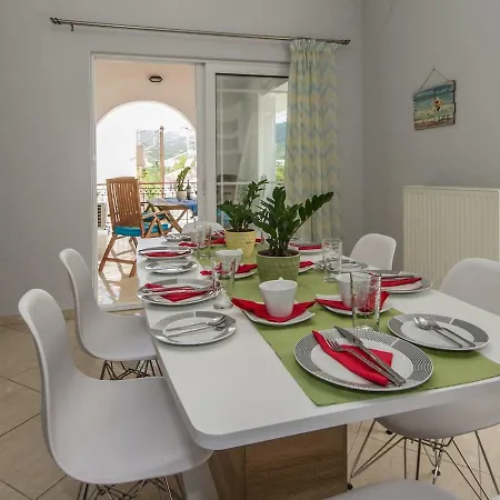 Thano's Stylish Flat Just 150m To The * Farai