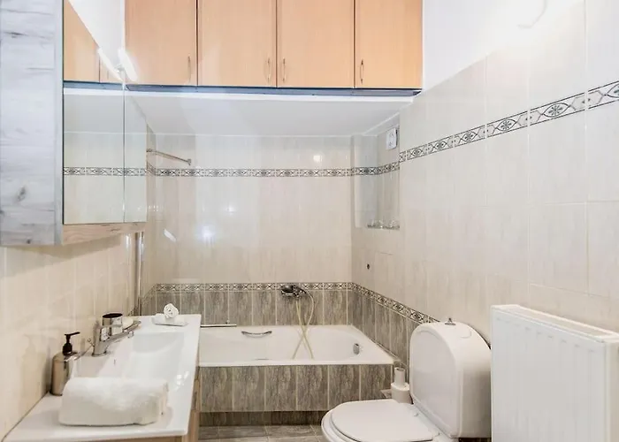 Thano's Stylish Flat Just 150m To The *