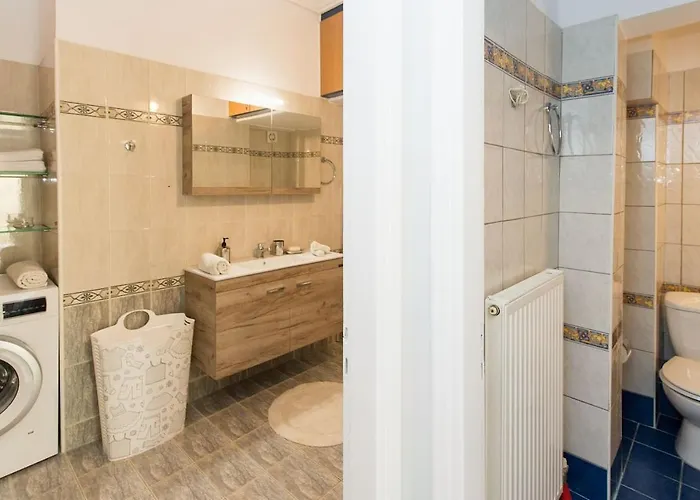 Thano's Stylish Flat Just 150m To The * Faraí